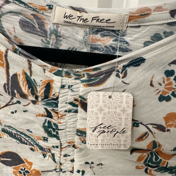Free people dreamed of you tee size L long sleeve ruched front - Picture 8 of 8